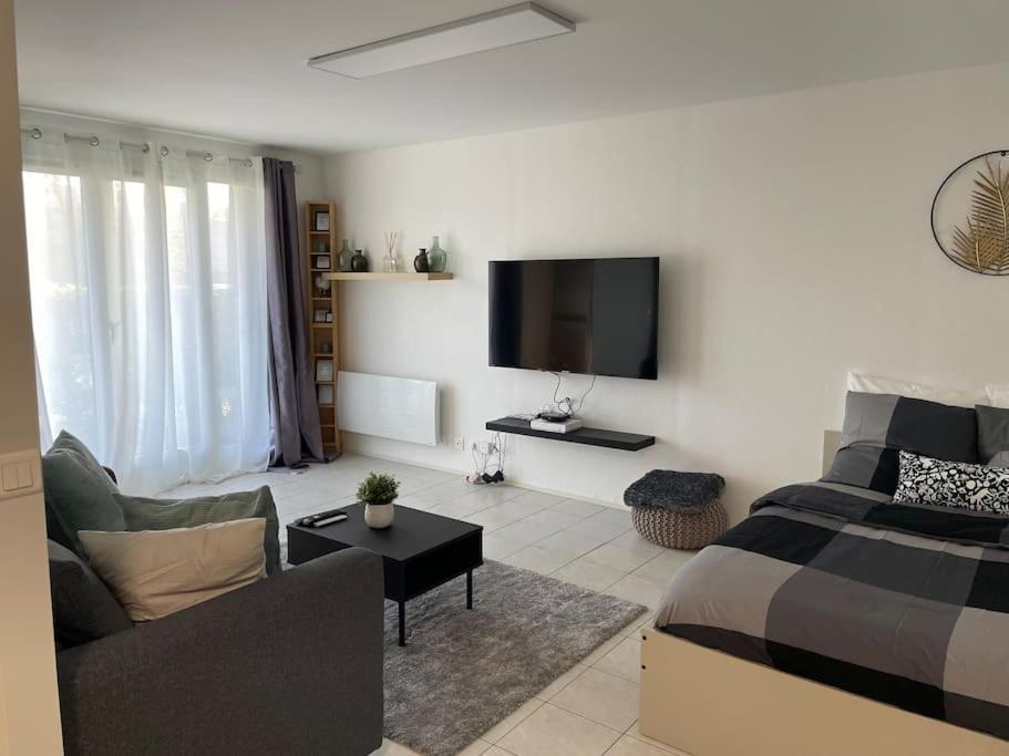 Appartement Cosy Proche Paris Le Bourget Exteriör bild